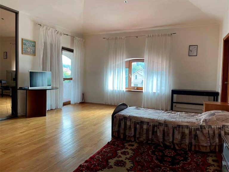 Фото дом в Романкове